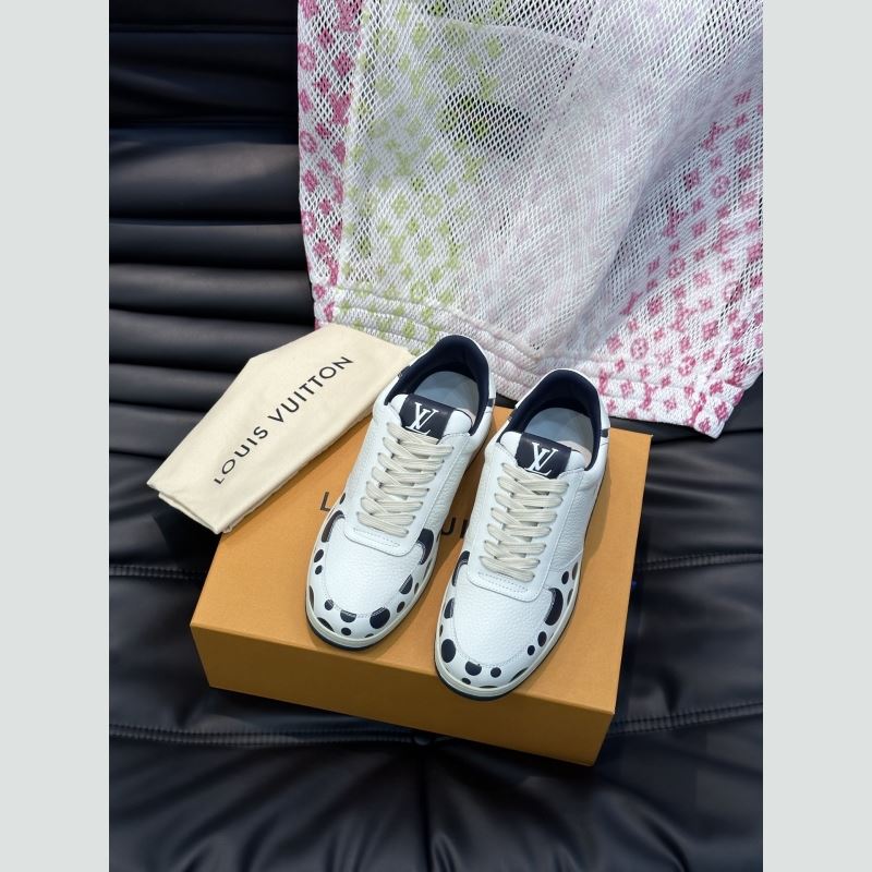 l**is V*t*n sneakers